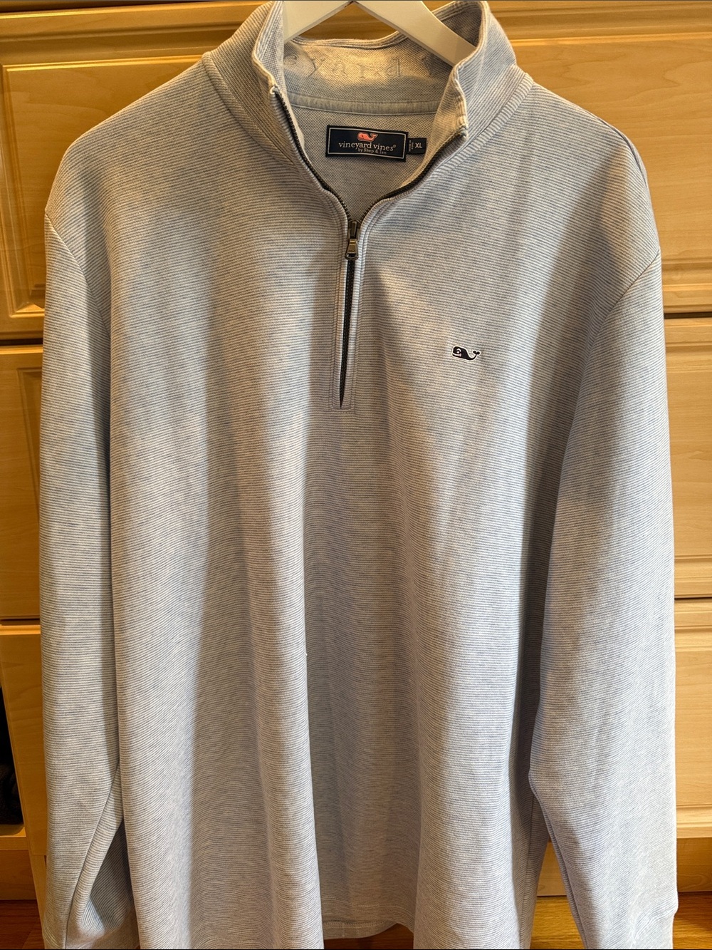 Men’s Vineyard Vines quarter zip. Size XL